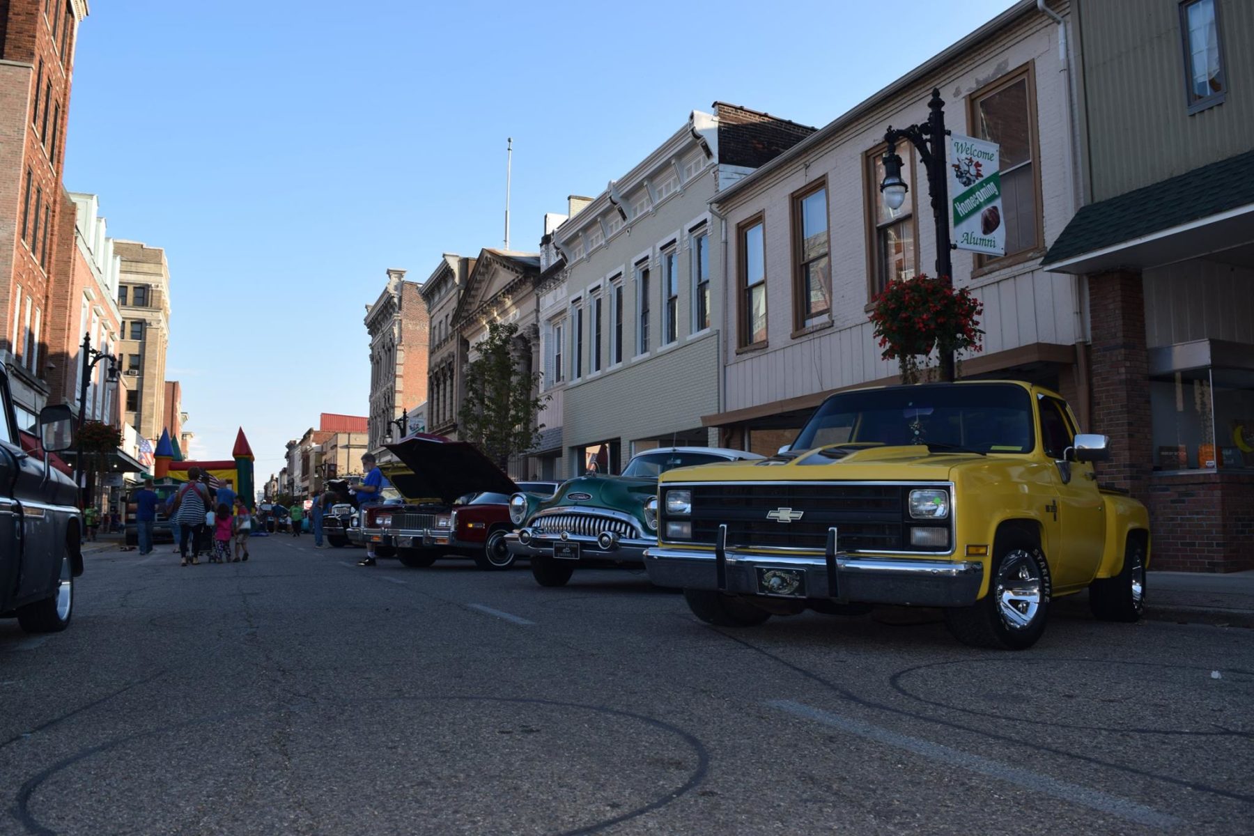 Autumn on Main in Vincennes